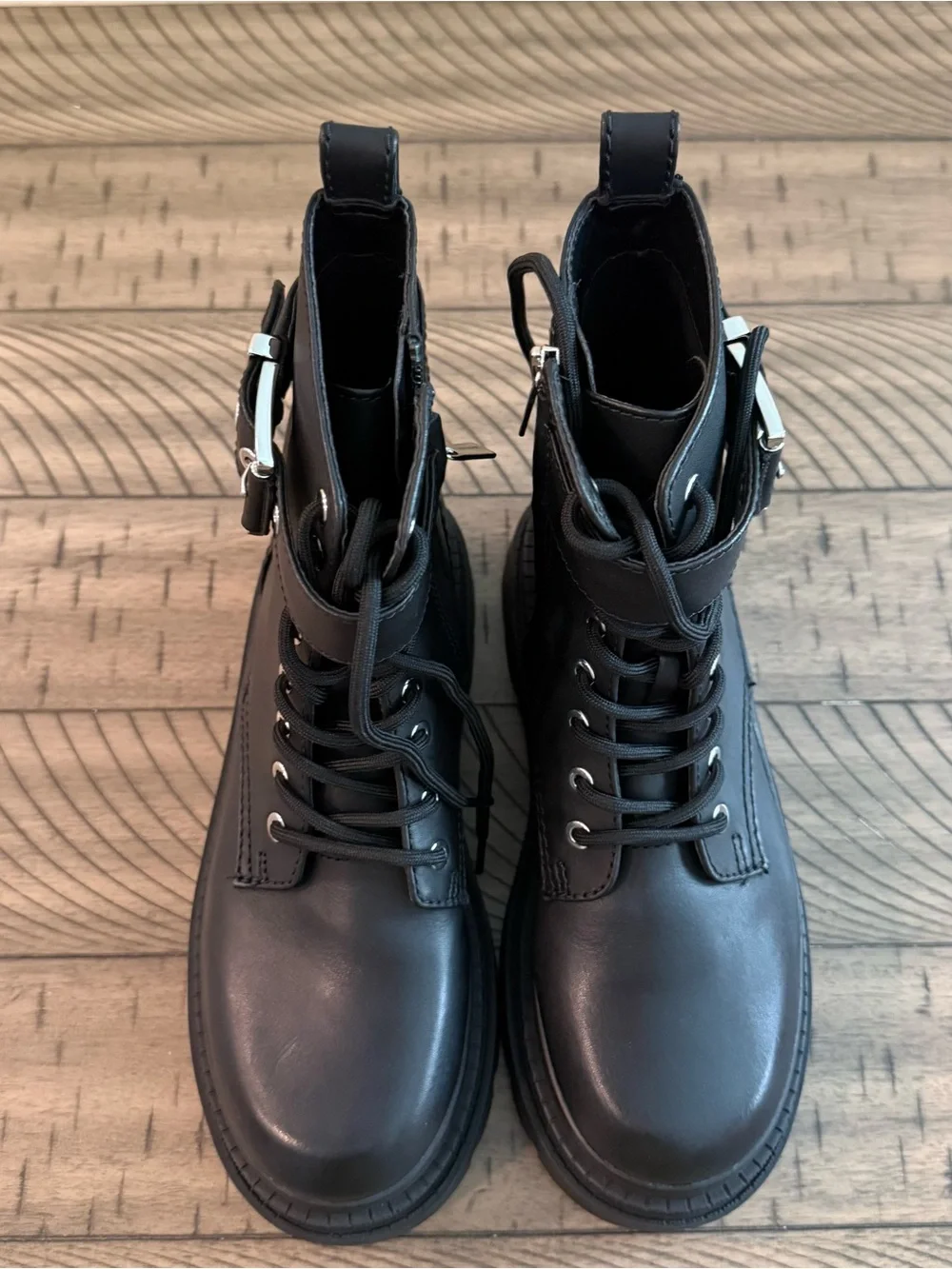 NWT Michael Kors Colby Black Lug Sole Lace Up Boots Sz 8.5